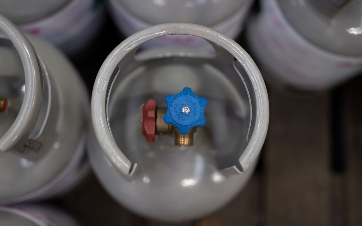 head shot of cylinder valve