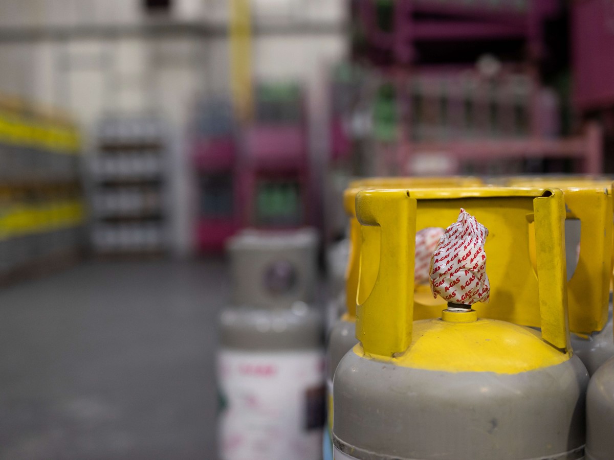 industrial gas cylinders in the warehouse