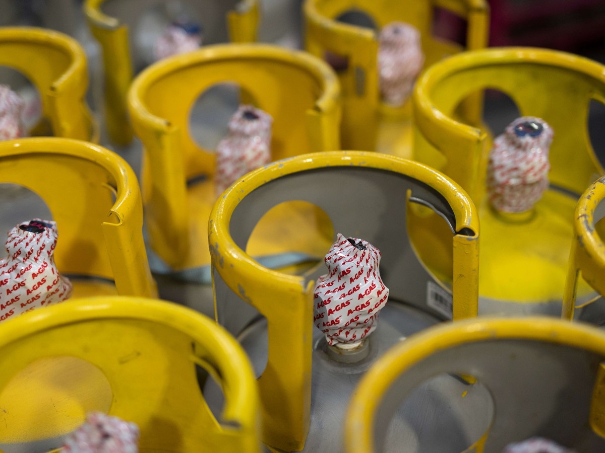 industrial gas cylinder yellow shrouds