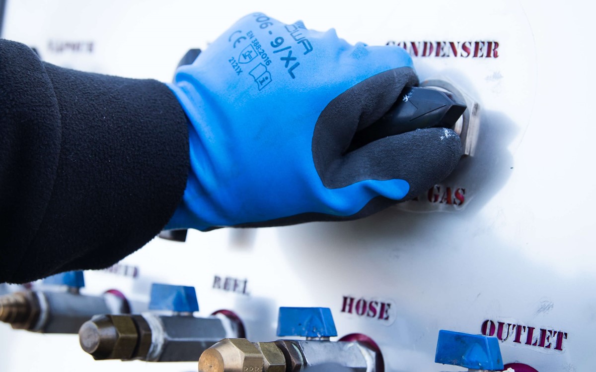 close up shot of recovery equipment